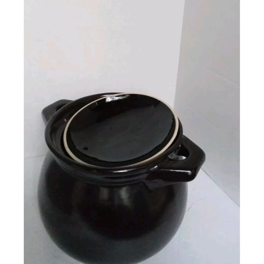 Black‎ Glossy Ceramic Earthenware Pot with Lid and Handles Traditional Stoneware